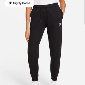 Nike Sportswear Essential Women's Fleece Pants